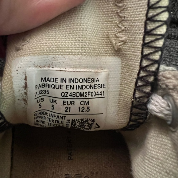 Childs Classic Converse All Stars - Picture 3 of 4